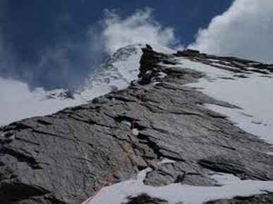 Rocky part of Pissang Peak